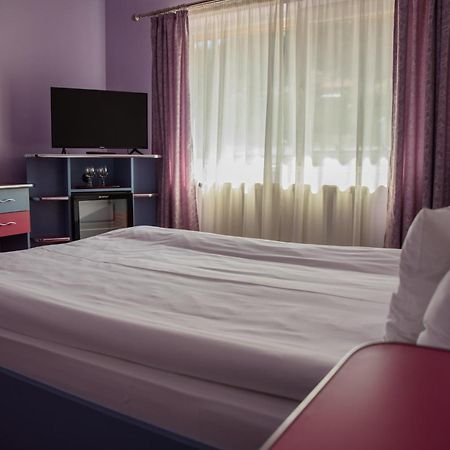 Hotel Yax Cîmpeni Δωμάτιο φωτογραφία
