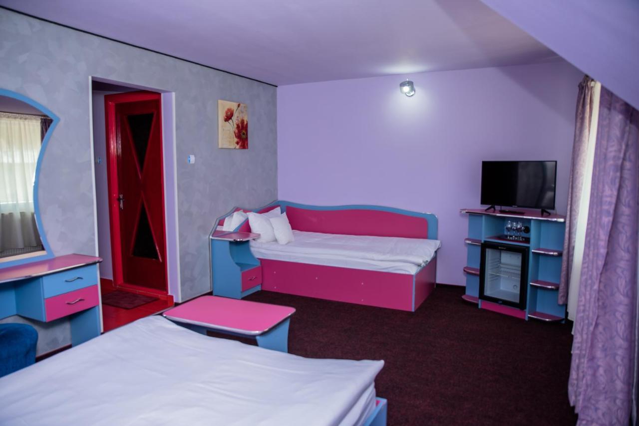 Hotel Yax Cîmpeni Δωμάτιο φωτογραφία