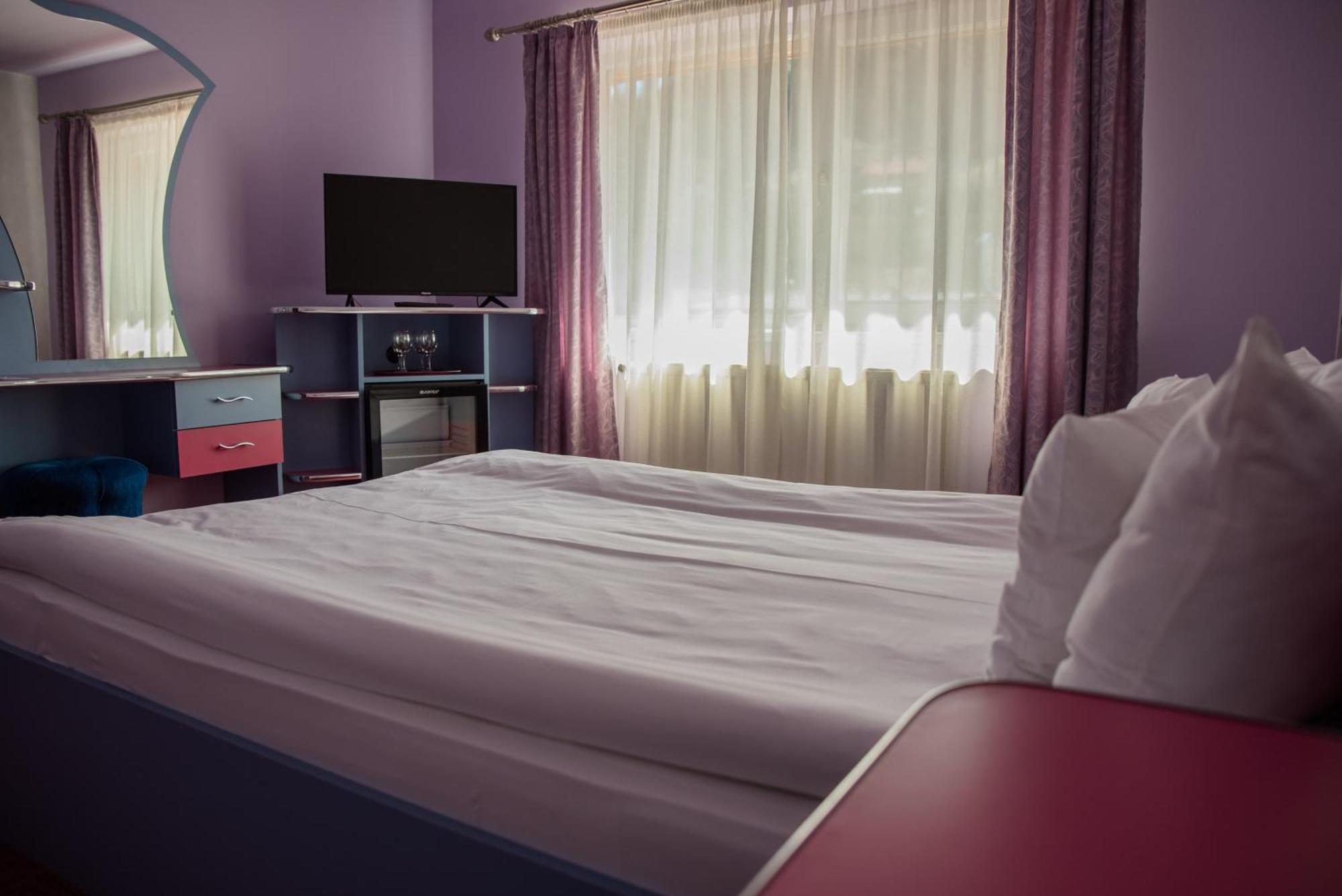 Hotel Yax Cîmpeni Δωμάτιο φωτογραφία