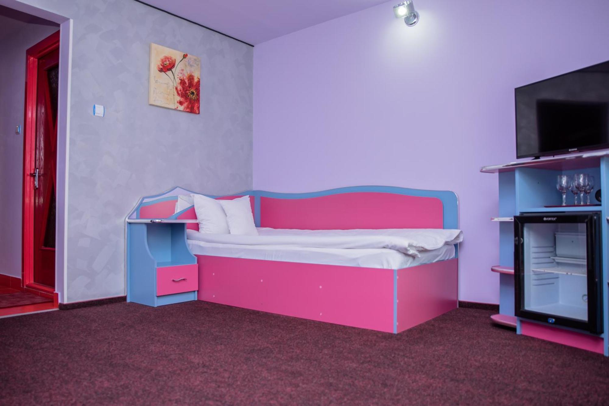 Hotel Yax Cîmpeni Δωμάτιο φωτογραφία